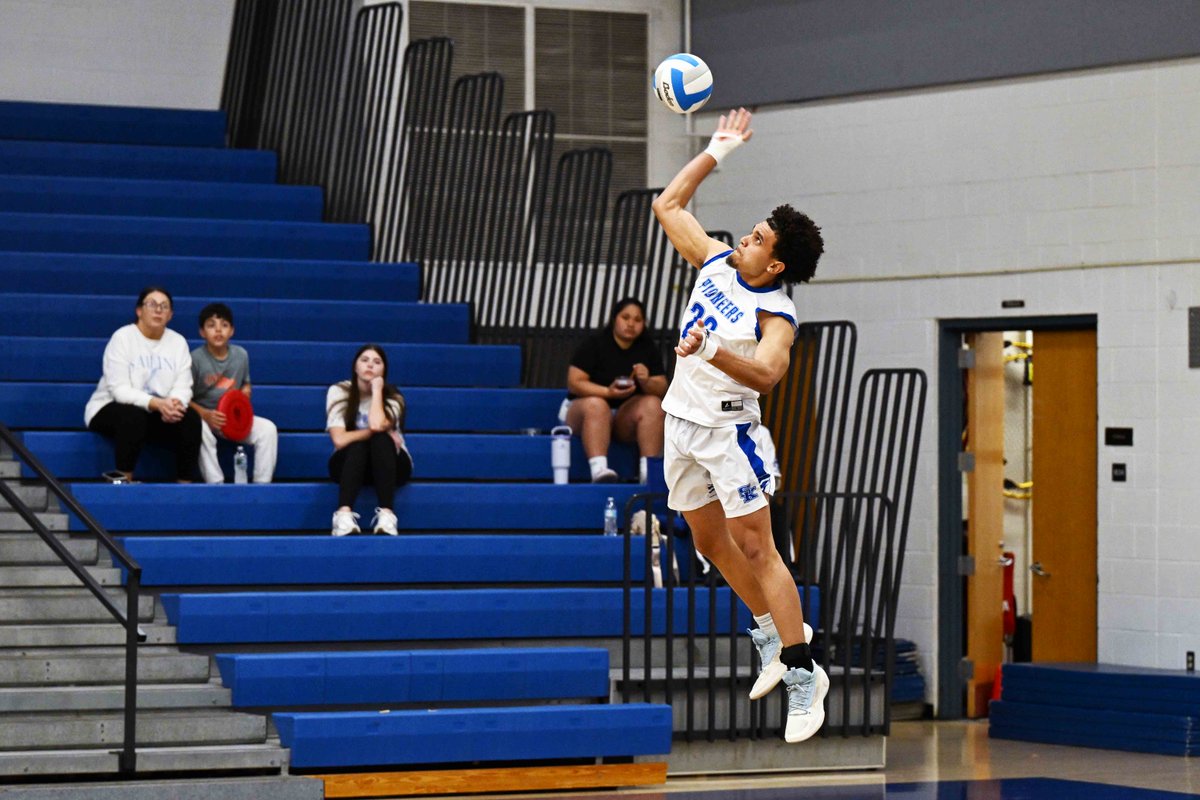 Linknky's tweet photo. Kaai, Kidd earn Region 6 KVCA Player, Coach of the Year awards

https://t.co/Pns3FXtDpI https://t.co/FM72HNJvyi