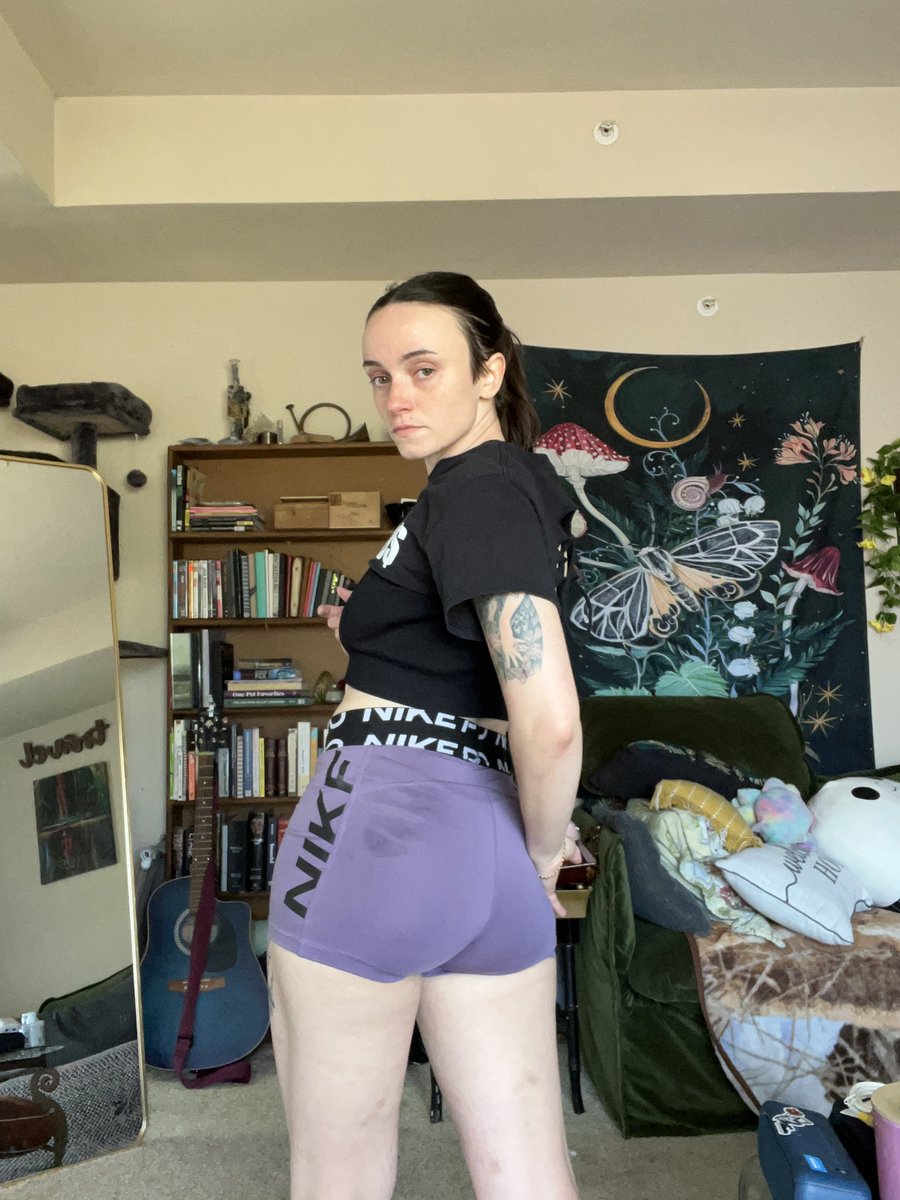 Lucy tweet media