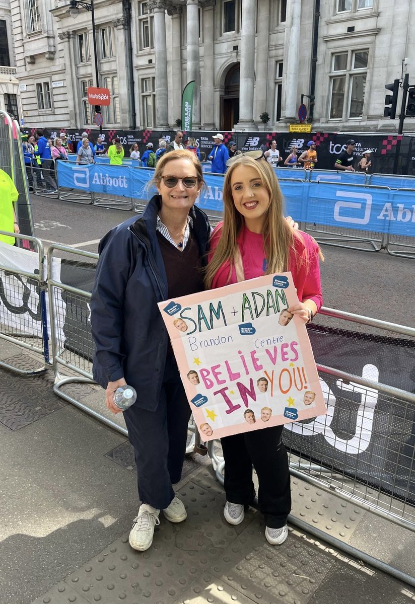 BrandonCentre's tweet photo. The London Marathon race recap. We joined '000s of spectators to cheer on our 2 incredible runners, Adam &amp; Sam. Here's the link to find out more about our day. https://t.co/pA3DtizbhA
#londonmarathon2026 #hereforyoungpeople
#mentalhealthmatters #northlondon #camden #islington https://t.co/9Bau2l5pI5