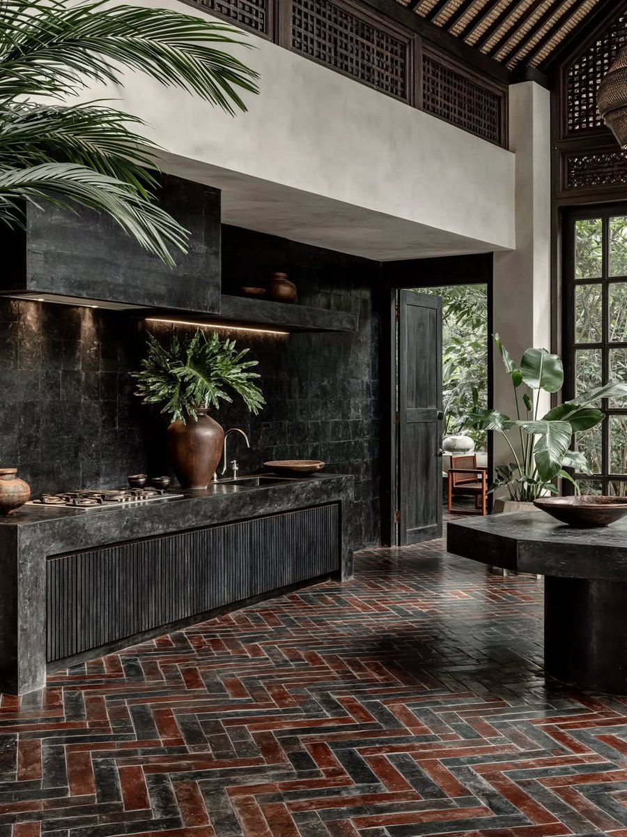 HOUSEPORN___'s tweet photo. Balinese interiors is PEAK https://t.co/Lj3oN8oSxb
