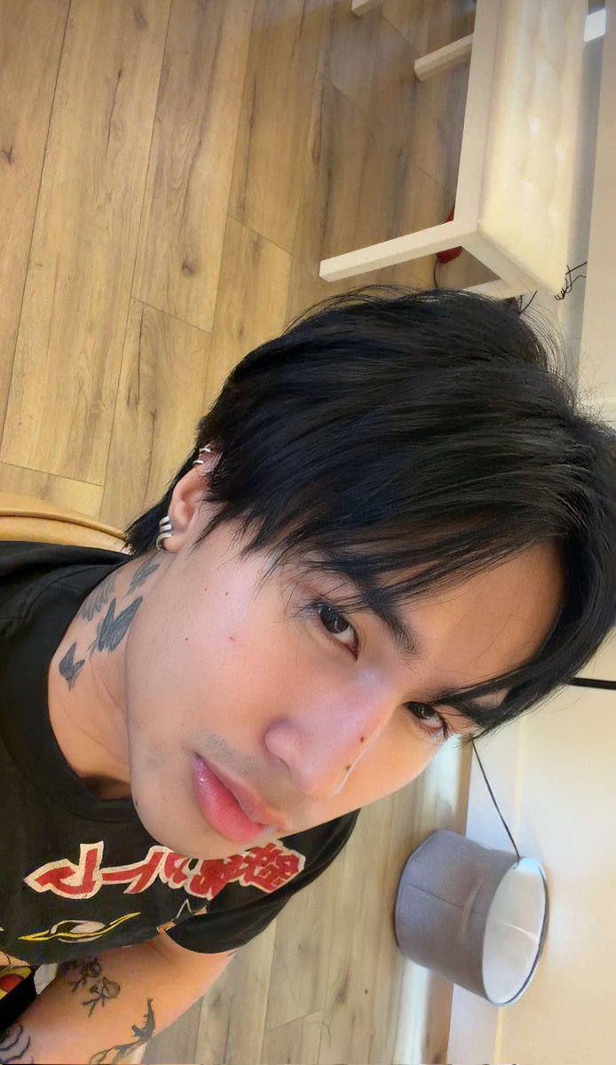 Jay Huang tweet media