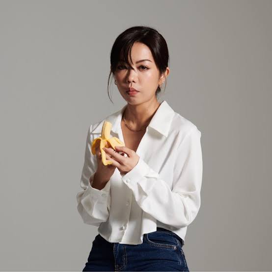 Read More: Jenn Chia Biography: YouTube, Net Worth, Songs, Awards, Parents, Age, Height, Ethnicity, Religion, Husband article.thecityceleb.org/TSNp1D