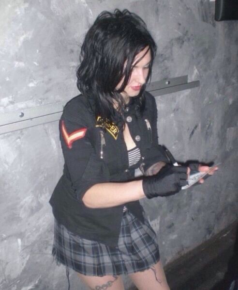 Hourly Lindsey Way tweet media