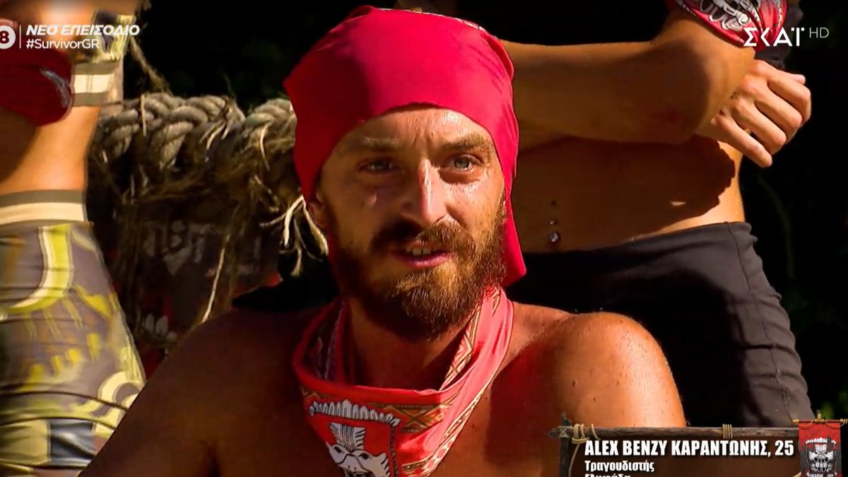 #survivorGR Αυτή η σαύρα μόλις μπήκε στο παιχνίδι το πρώτο πράγμα που είπε ήταν ήρθα να πάρω εκδίκηση για τον αδερφό μου και αναφερόταν στον Σηφάκη και τώρα έχει γίνει το καλύτερο πετ του 🤡. Ψευτοαμερικανική είσαι ένας μεγάλος παπατζας σαν το αφεντικό σου