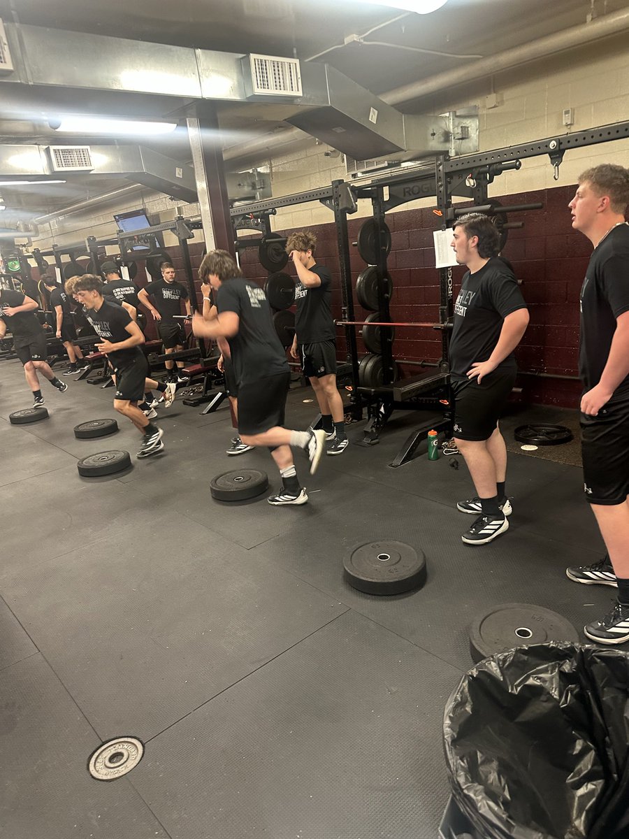 BeckleyFB's tweet photo. No talking about it just WORK with this group
#BUILTDIFFERENT https://t.co/X3iKpO9Qge