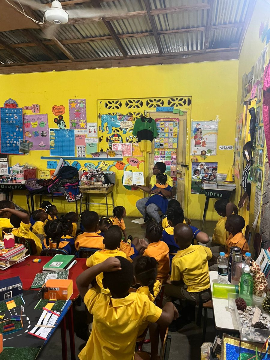 GrantShaunette's tweet photo. We used the opportunity to engage children at Race Track Basic while on our #ECCCommunityFlex community support & interaction key for our little ones to be greater πͺ #12StandardsMatter @ECCJA @cfranoBrighty https://t.co/cnpb5Dsyxw