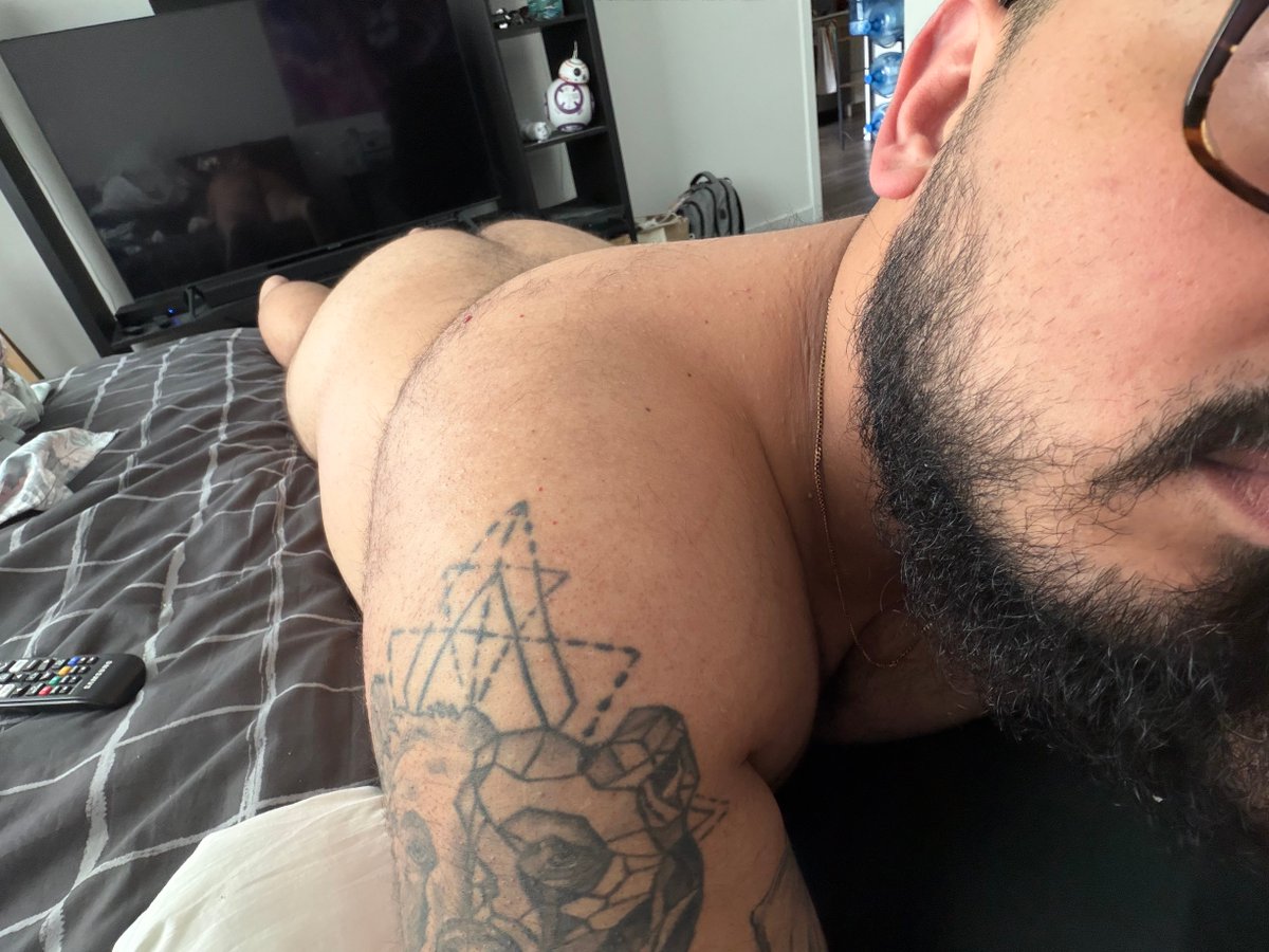 Chun_Poll's tweet photo. Chilling home, day off.. kinda need some fun 😈🥵 https://t.co/bDV0SLYbFc