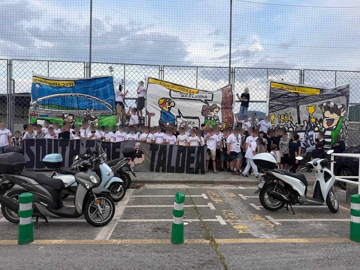 union1915fans's tweet photo. Denboraldi ederra Hego Harmailan. 
HONEK EZ DU ETENIK! ⚪⚫ https://t.co/hBaYlp3vbJ