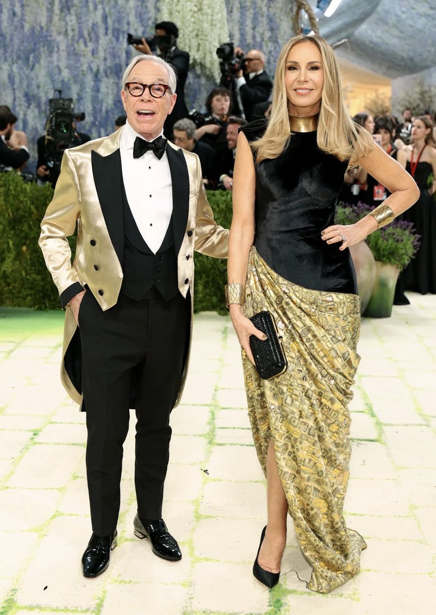 offbrandbutter's tweet photo. Why does Tommy Hilfiger at the Met Gala look like the internet is here? @danielhowell @AmazingPhil https://t.co/OqVDJQkCNG