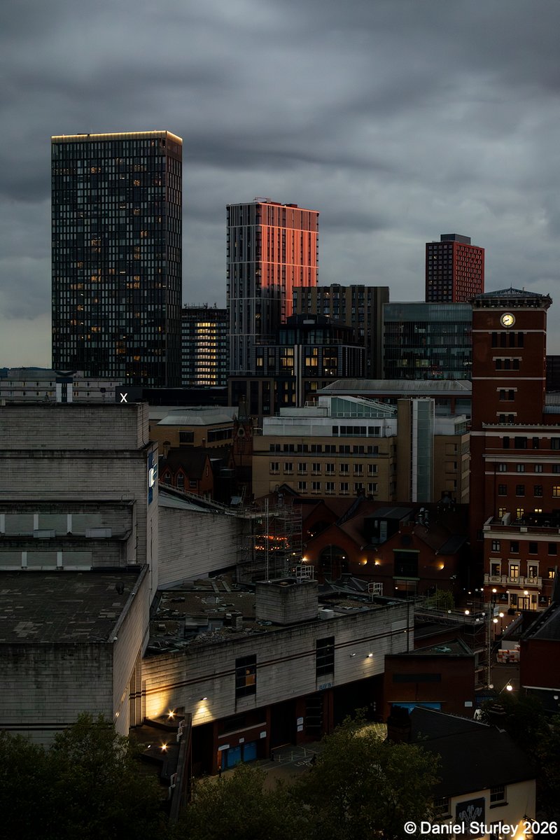 Daniel_Sturley's tweet image. #Birmingham UK, great reflected #sunset colours and a #moody sky for this set of four featuring Arena Central, The #Octagon, the westside inc The Mercian and One Eastside 😀 

#BirminghamWeAre #Architecture #AllStyles 
#City #Photography #FullColourNoFear