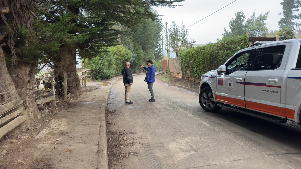 SenapredNuble's tweet photo. Durante esta jornada parte de nuestro equipo de profesionales visitó el sector Buchupureo, en la comuna de #Cobquecura, para supervisar la ejecución de acciones de mitigación asociadas a los puntos críticos del #ProgramaInvierno2026. https://t.co/Xw7uTPjpp9