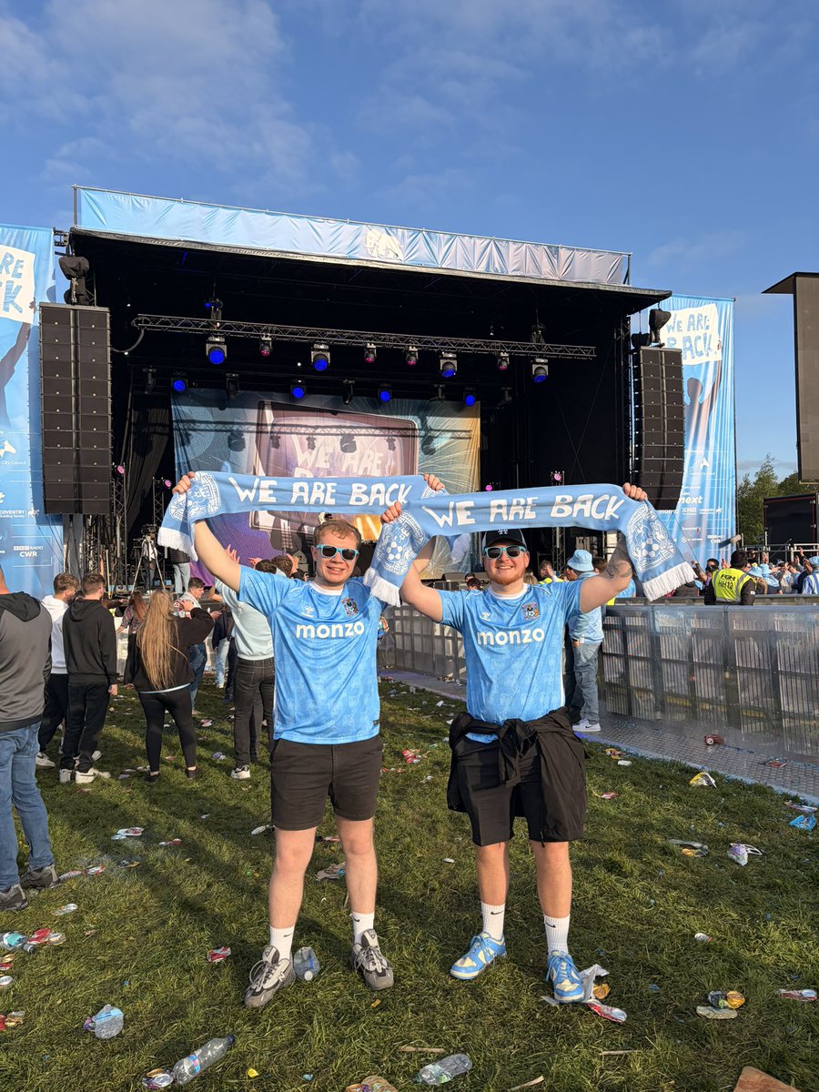 RobTruelove's tweet photo. The past month has been pretty special 🏆 #PUSB https://t.co/UKQ3we0KLB