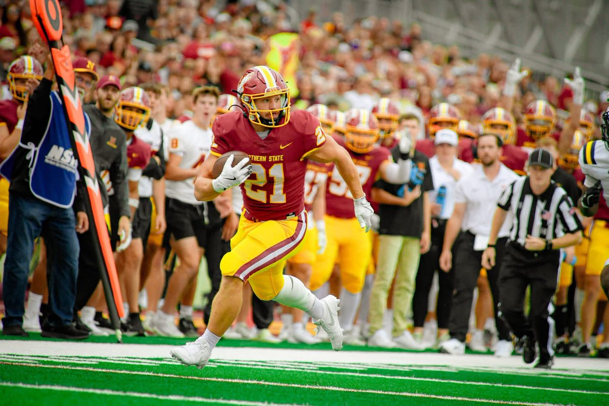 Northern State Football🐺 🏈 tweet media