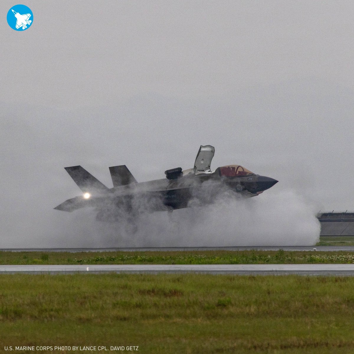 F-35 Lightning II tweet media