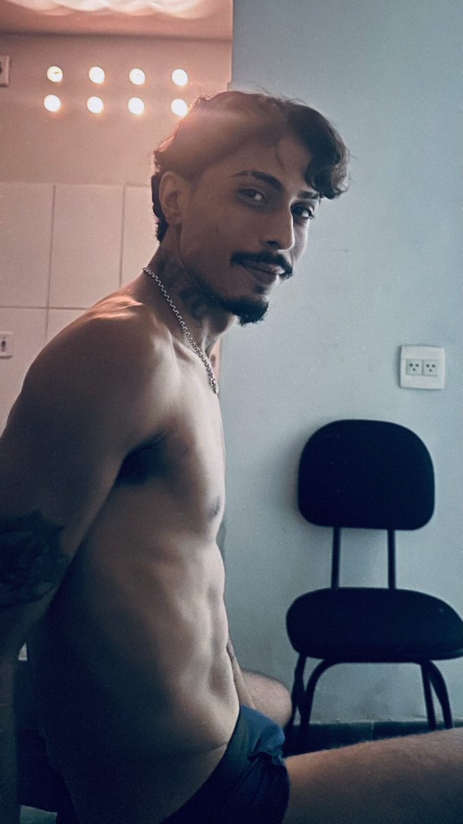 VICzin🔞 tweet media