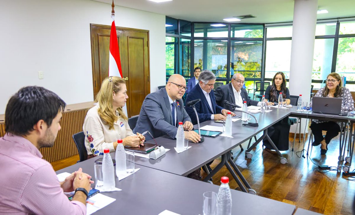 Ministerio de Economía y Finanzas - Paraguay tweet media