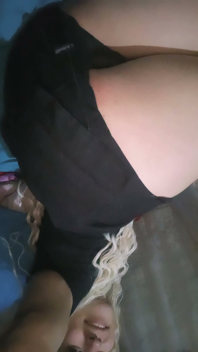 MikeGDLhot's tweet photo. Aun que el calor suba a 40° yo no dejaré de usar ropa negraaa https://t.co/xzUWVHrltl