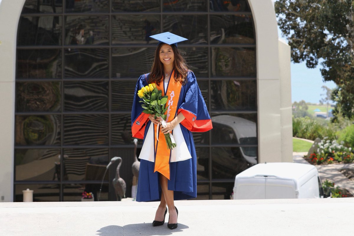 JeneathW's tweet photo. Thank you Pepperdine for the best 3.5 years of memories that I will cherish forever🎓💙🧡

On to the next chapter🏌️‍♀️ https://t.co/vex5il9VJx
