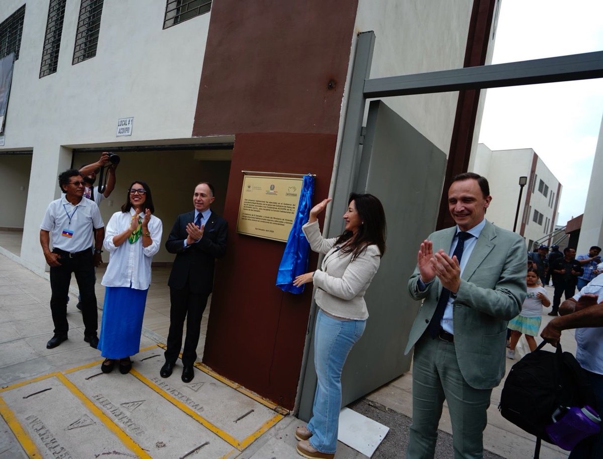 Ministerio de Vivienda - FONAVIPO tweet media