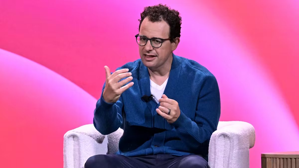 StockMKTNewz's tweet photo. Anthropic will reportedly spend $200 Billion with Google $GOOGL over the next 5 years on Cloud and Chips - The Information https://t.co/ACp2xwcN1z