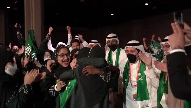 Priority must go to Saudi citizens. The era of preferring foreign labor is behind us. We are the children of this land and we deserve the first opportunity. This is our country, and we are its priority

#نطالب_الأولويه_لتوظيف_السعوديون 
#كلنا_فيصل 
#القدية 
#كلنا_محمد_بن_سلمان