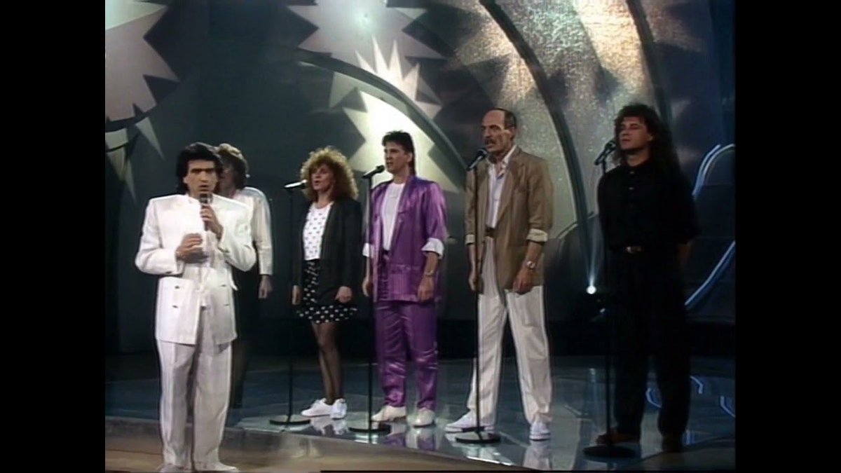 InEurovision's tweet image. On this day in 1990 the 35th contest took place from the Vatroslav Lisinski Concert Hall in Zagreb hosted by Oliver Mlakar and Helga Vlahović
22 countries took part and Italy 🇮🇹 claimed their 2nd title with "Insieme: 1992" performed by Toto Cutugno
#Eurovision #OnThisDay #Zagreb