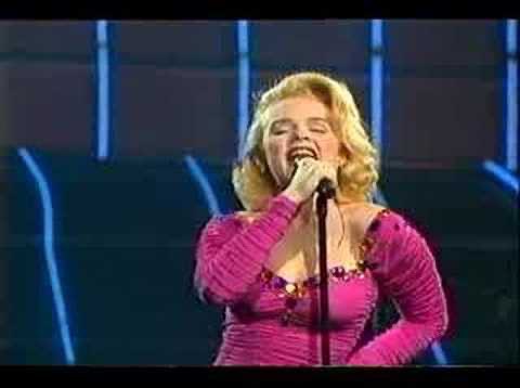 InEurovision's tweet image. On this day in 1990 the 35th contest took place from the Vatroslav Lisinski Concert Hall in Zagreb hosted by Oliver Mlakar and Helga Vlahović
22 countries took part and Italy 🇮🇹 claimed their 2nd title with "Insieme: 1992" performed by Toto Cutugno
#Eurovision #OnThisDay #Zagreb