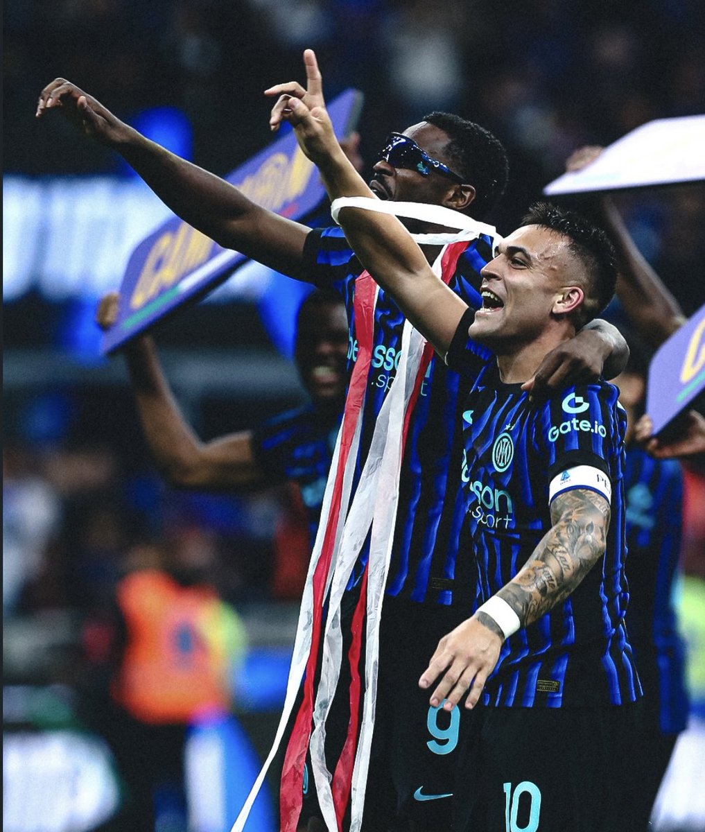 comunque io amo l’inter cioè i miei campioni d’italia, sono bellissimi guardate questi coglioni, non posso vivere senza di loro, vi amo bastardi