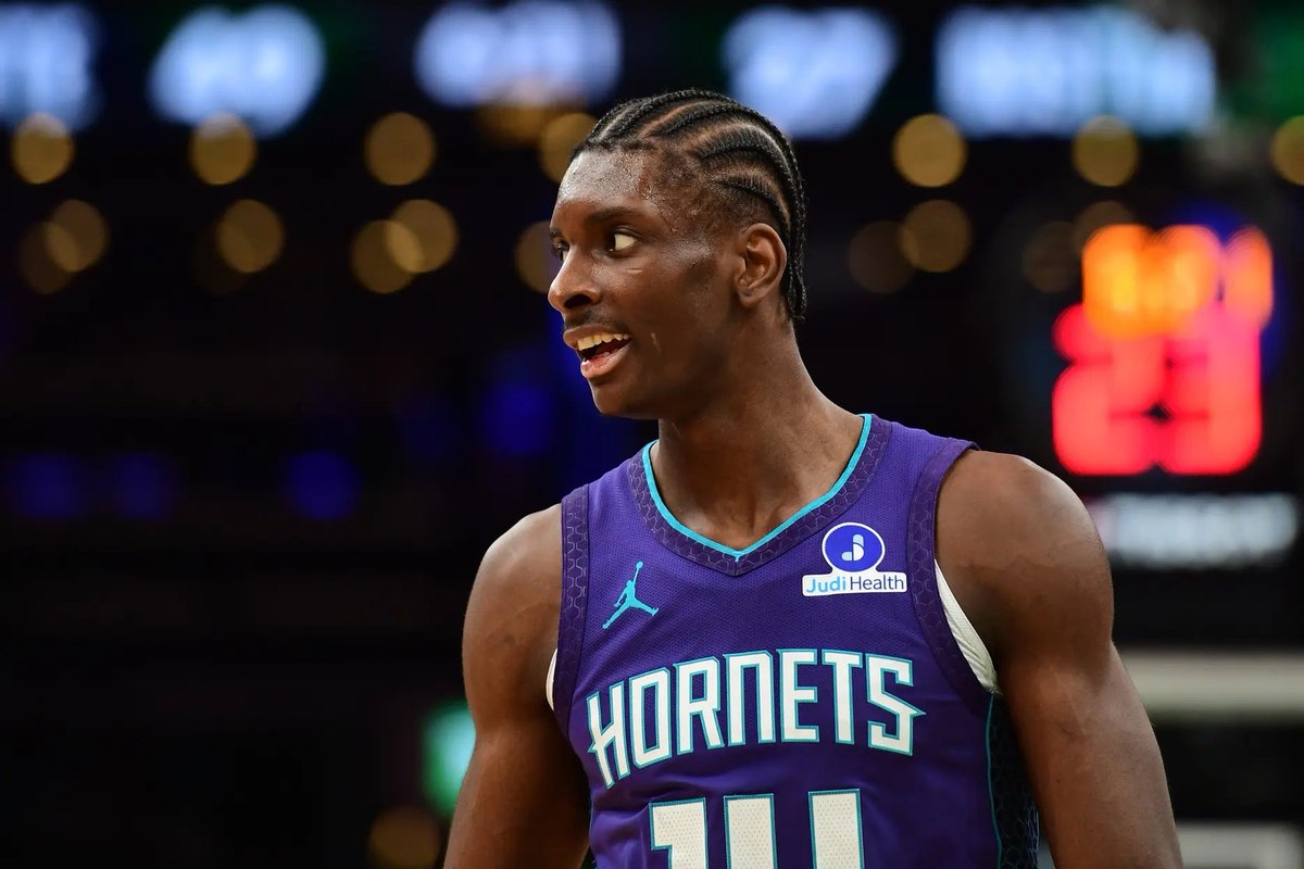 HornetsFR's tweet photo. 2022 : Two-way avec les Clippers ⛵️ 
2023 : Two-way avec les Clippers ⛵️ 
2024 : Two-way avec les Hornets 🐝 
2025 : Contrat de 3 ans avec les Hornets 🐝 

2026 : Lauréat du NBA Hustle Award 💪

Moussa Diabate est la définition même de ce trophée. Totalement mérité. BRAVO 👏

🇫🇷 https://t.co/gerZSpuqTt
