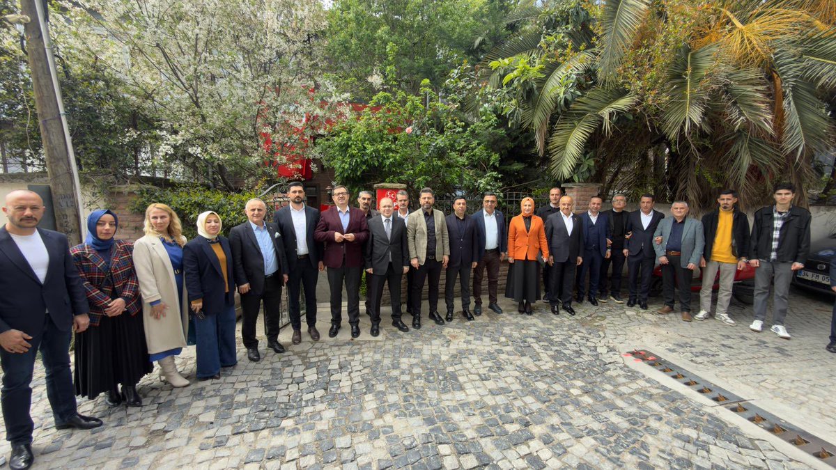 Cumhur İttifaki Ortağımız Ak Parti Eyüpsultan İlçe Başkanı Sayın Muhammet Vanlıoğlu <a href="/Muhmmtvanlioglu/">Muhammet VANLIOĞLU</a> ve kıymetli yönetim kurulu üyeleri , Belediye Meclis Üyeleri ve teşkilat mensupları MHP Eyüpsultan İlçe Başkanlığımıza hayırlı olsun ziyaretinde bulunmuştur.

Nazik ziyaretleri