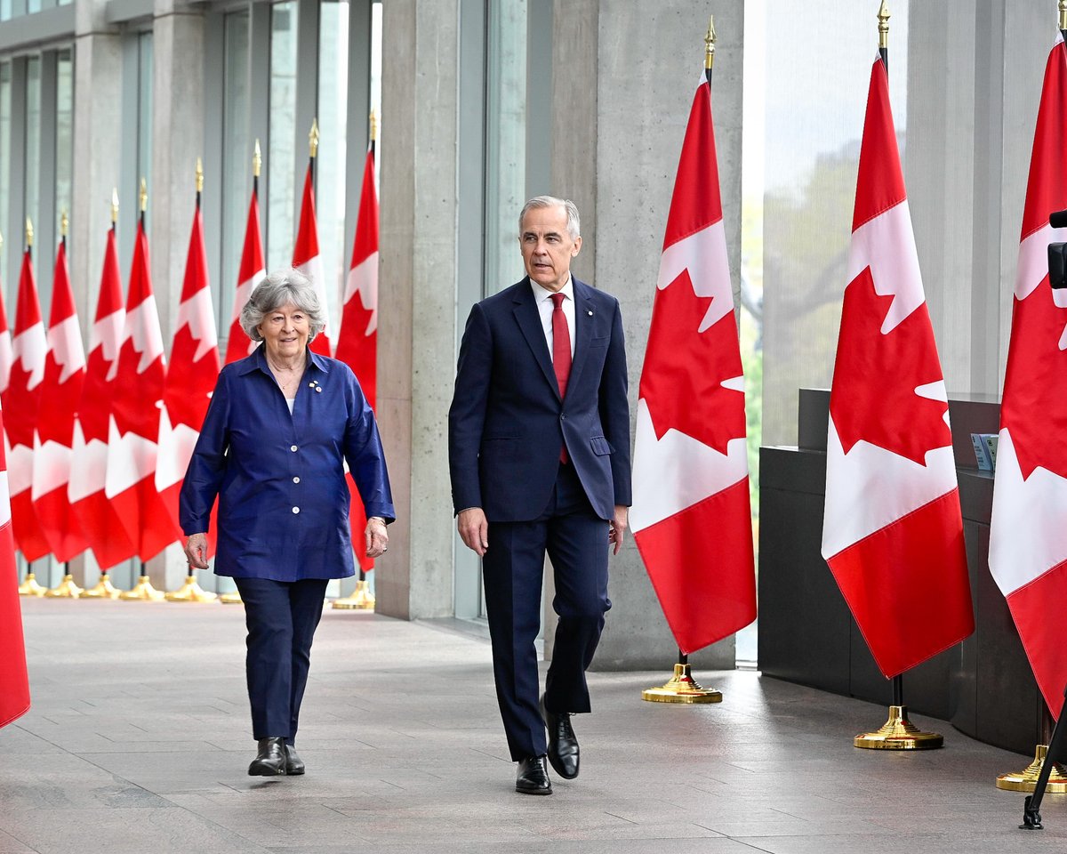 The Crown in Canada tweet media