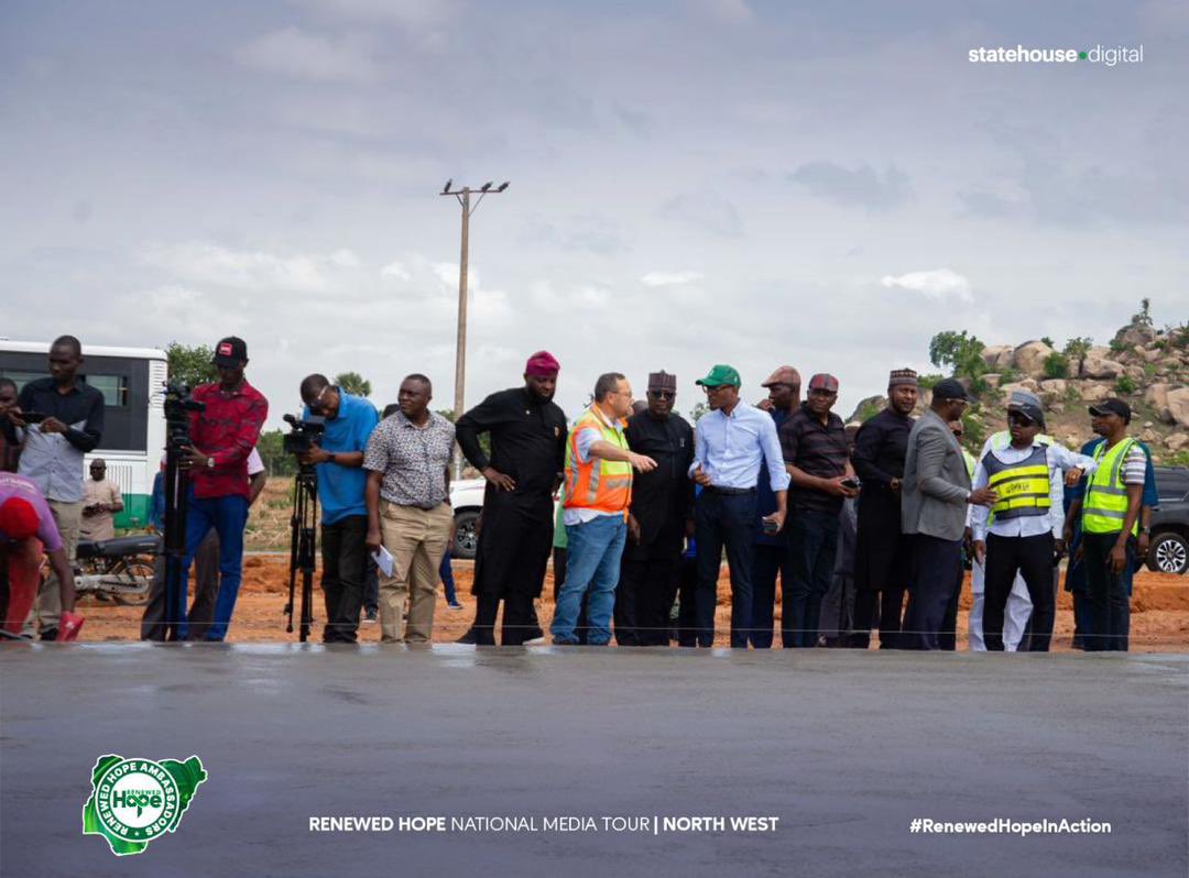 dareswagg's tweet photo. On the Renewed Hope National Media Tour, I traveled the North West corridor by road in CNG vehicles initiated by this administration. 

The delegation inspected the 108km Abuja-Kaduna stretch in Jere and other strategic projects along the route. Working with Renewed Hope Ambassadors, the mission is to document the real impact of President Bola Ahmed Tinubu’s Renewed Hope Administration across Nigeria, especially in education and youth engagement. 

From infrastructure to student-focused interventions like Nelfund, we’re tracking delivery and outcomes where it matters most: on the ground.

#RenewedHope #Nigeria #Education #YouthEngagement