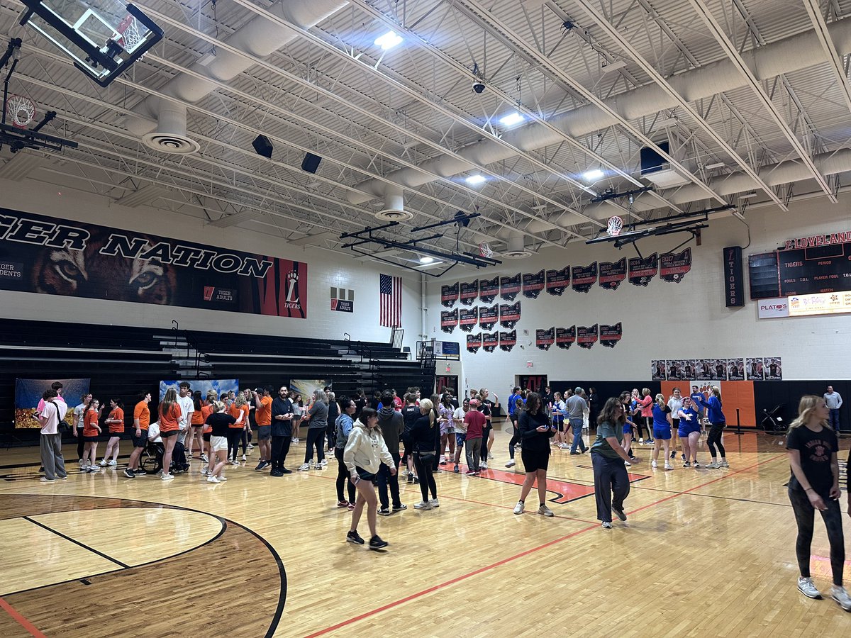 LHSTigerAD's tweet photo. The BEST event we put on every year…Unified Track meet. Thank you to all of the student-athletes, mentors, coaches, and volunteers for making this awesome season happen!!! @Loveland_AsstAD @LovelandTigers #beLOVEland https://t.co/XocVLKRudJ