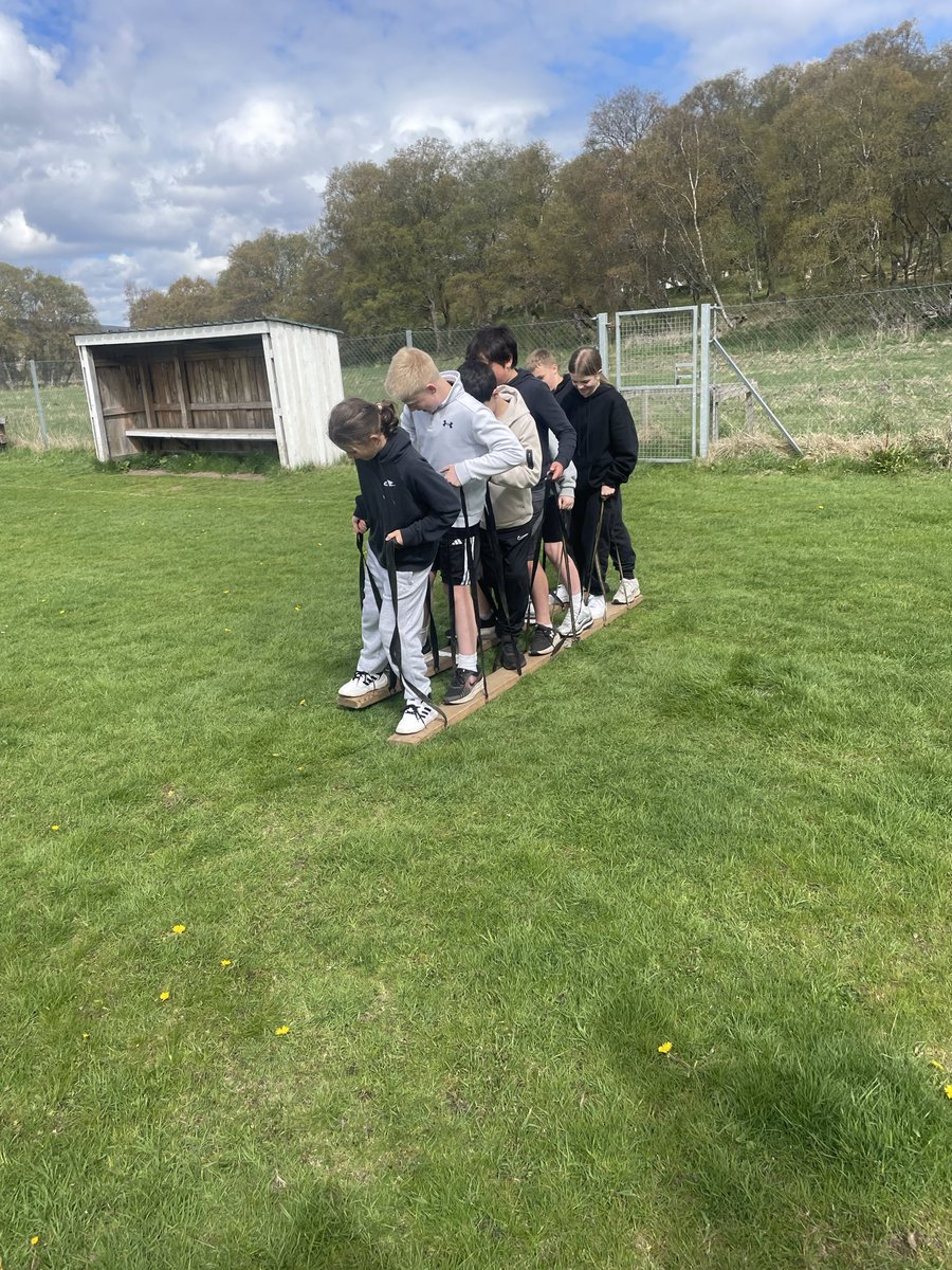advSpeyside's tweet image. Good morning from Speyside.

Today we welcome @DunnottarSchool embarking on a 4 day residential experience.

Check out what they get up to using 
#dunnottar26 
#outdoorlearning #teamwork  #challenge #adventurespeyside
#outdoorswithadventurespeyside #speyside