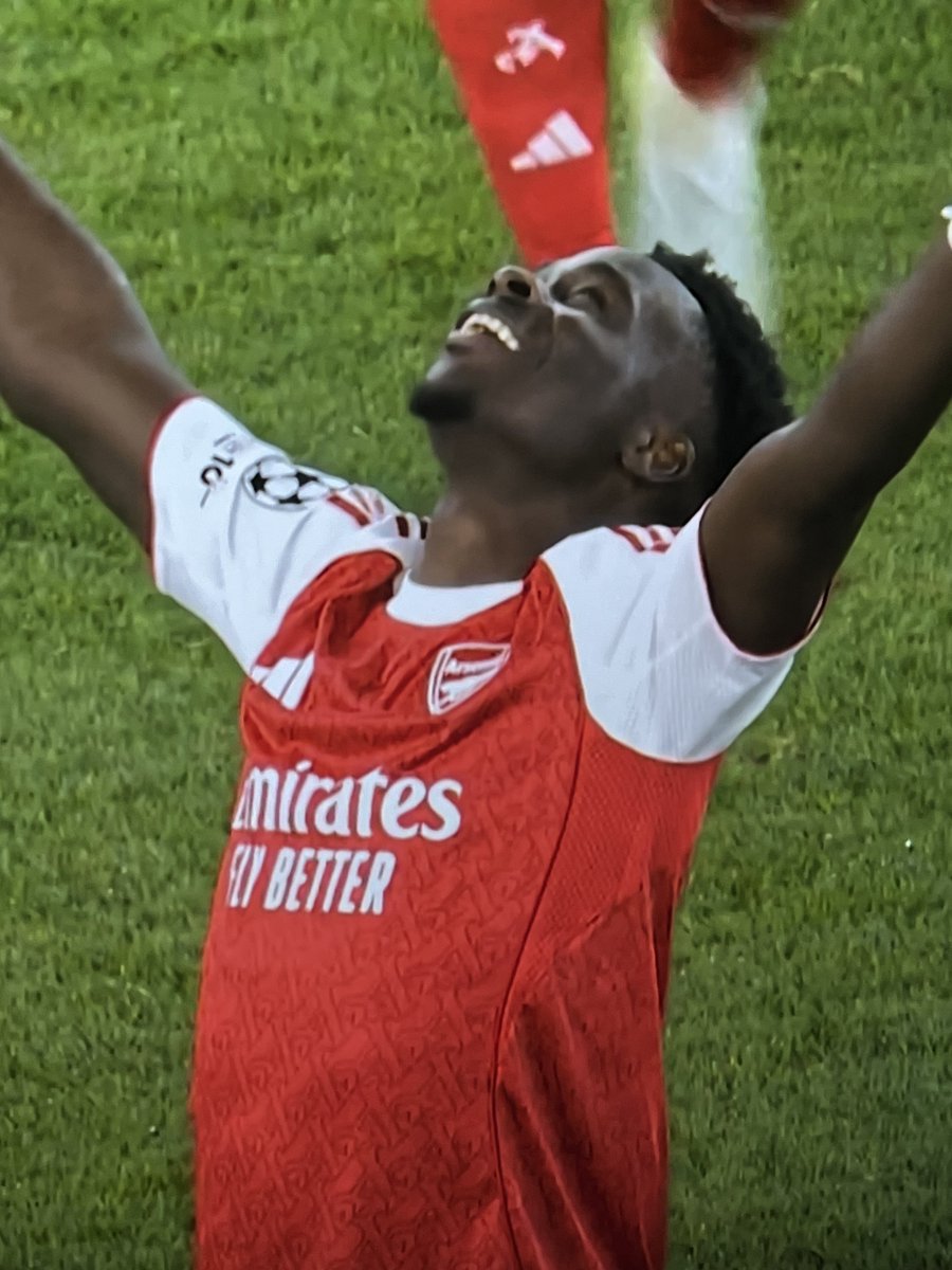 SaFDo_'s tweet photo. .champions league final #arsenal https://t.co/bxJFcyDSwp