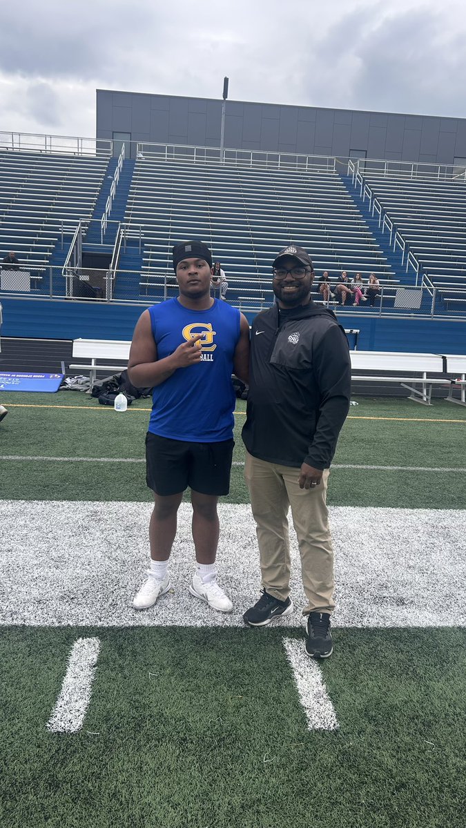 m3redoya's tweet photo. After a great showcase and visit I’m blessed to receive my 3rd offer from Ohio Northern University https://t.co/w3SGHv7I2e