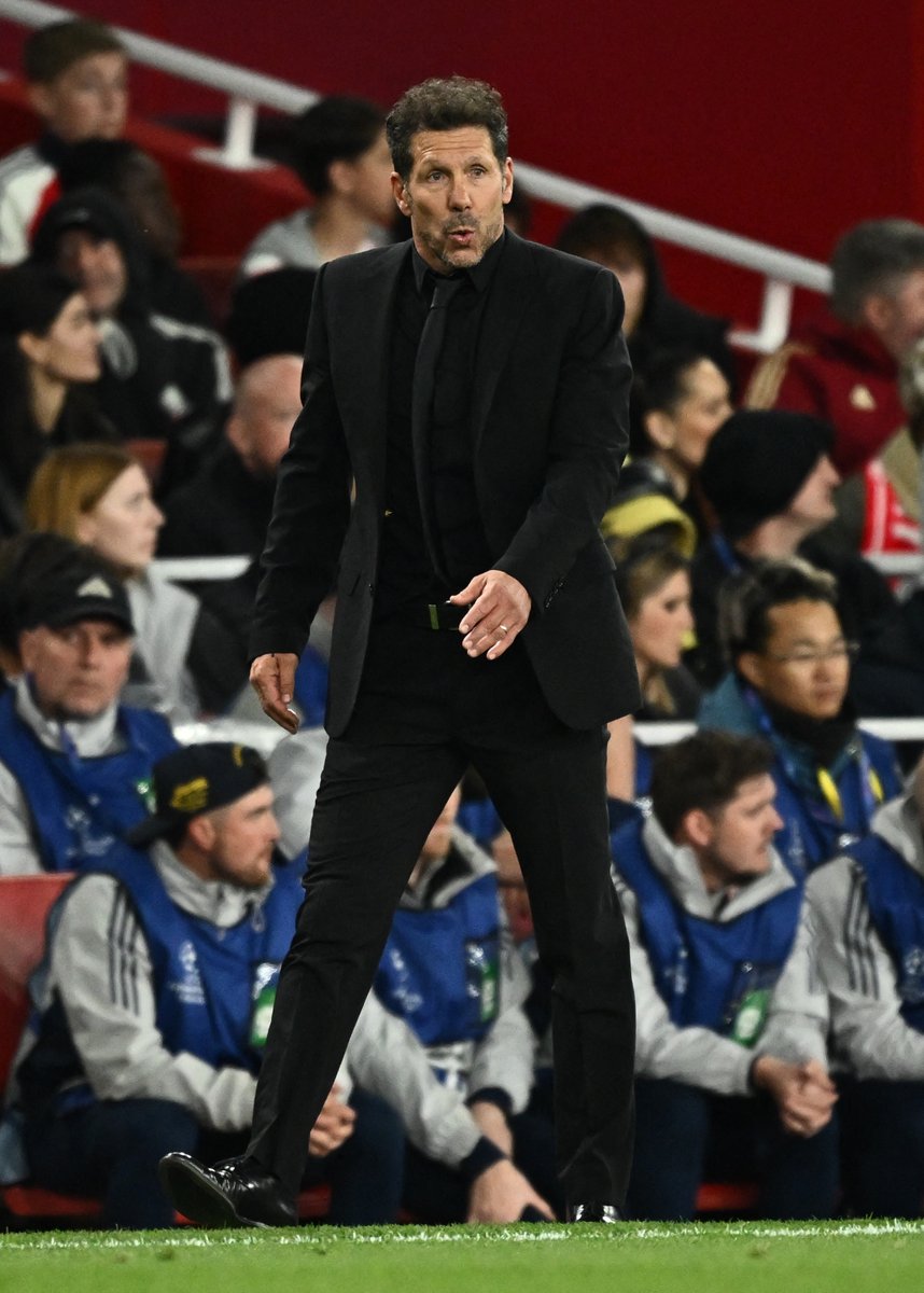 Mais um ano em que esse pardal anti-futebol fracassa de maneira retumbante novamente.

SE CHOLO SIMEONE PERDE, O FUTEBOL VENCE!