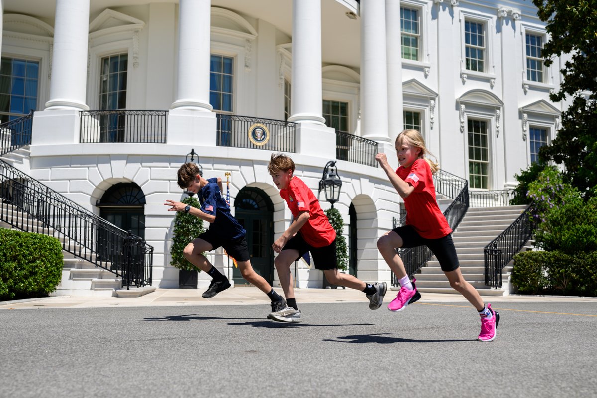 The White House tweet media