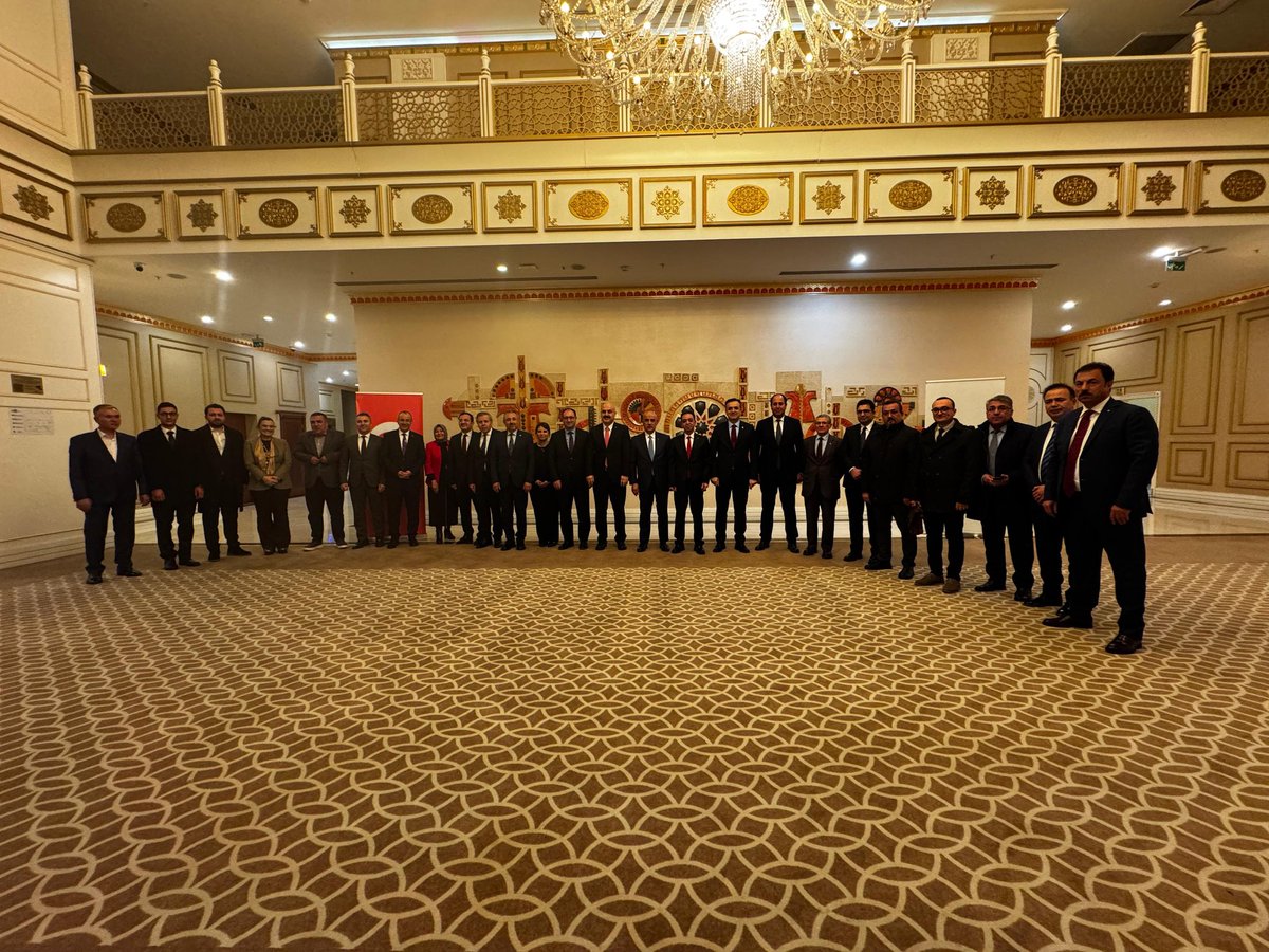Tanışma ve istişare amacıyla <a href="/KabadTR/">Kahramanmaraş Bürokrat ve Akademisyenler Birliği</a> tarafından düzenlenen toplantıda;

#Kahramanmaraş’ımızın geleceği için dertlenen bürokratlarımız, akademisyenlerimiz ve yöneticilerimizle birlikte, üretilen fikirlerin ve tecrübelerin harmanlandığı bir istişare zemini oluşturduk.