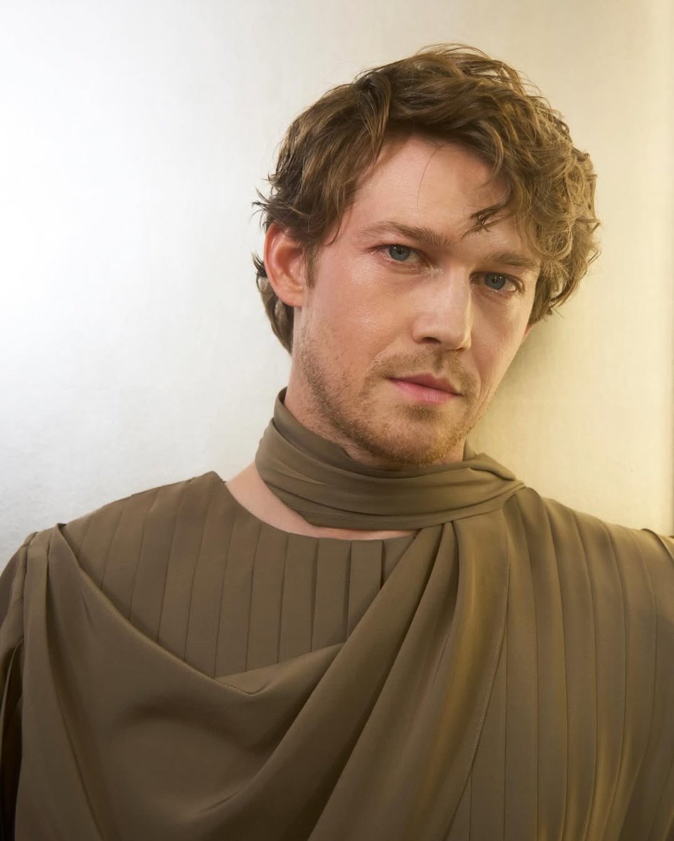 joe alwyn safe place tweet media
