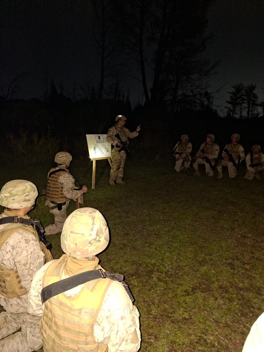 Ejercito_Chile's tweet photo. #ServicioMilitar: Los #SoldadosConscriptos del Regimiento N°9 "Chillán" continúan desarrollando la fase de Formación de Combate, enfrentando uno de los procesos más exigentes y decisivos de su preparación militar, en el que ponen a prueba su fortaleza física, templanza y capacidad de trabajo en equipo. #ÚneteAlEjército #ServicioMilitar #SirveAChile #CreceyAprende
