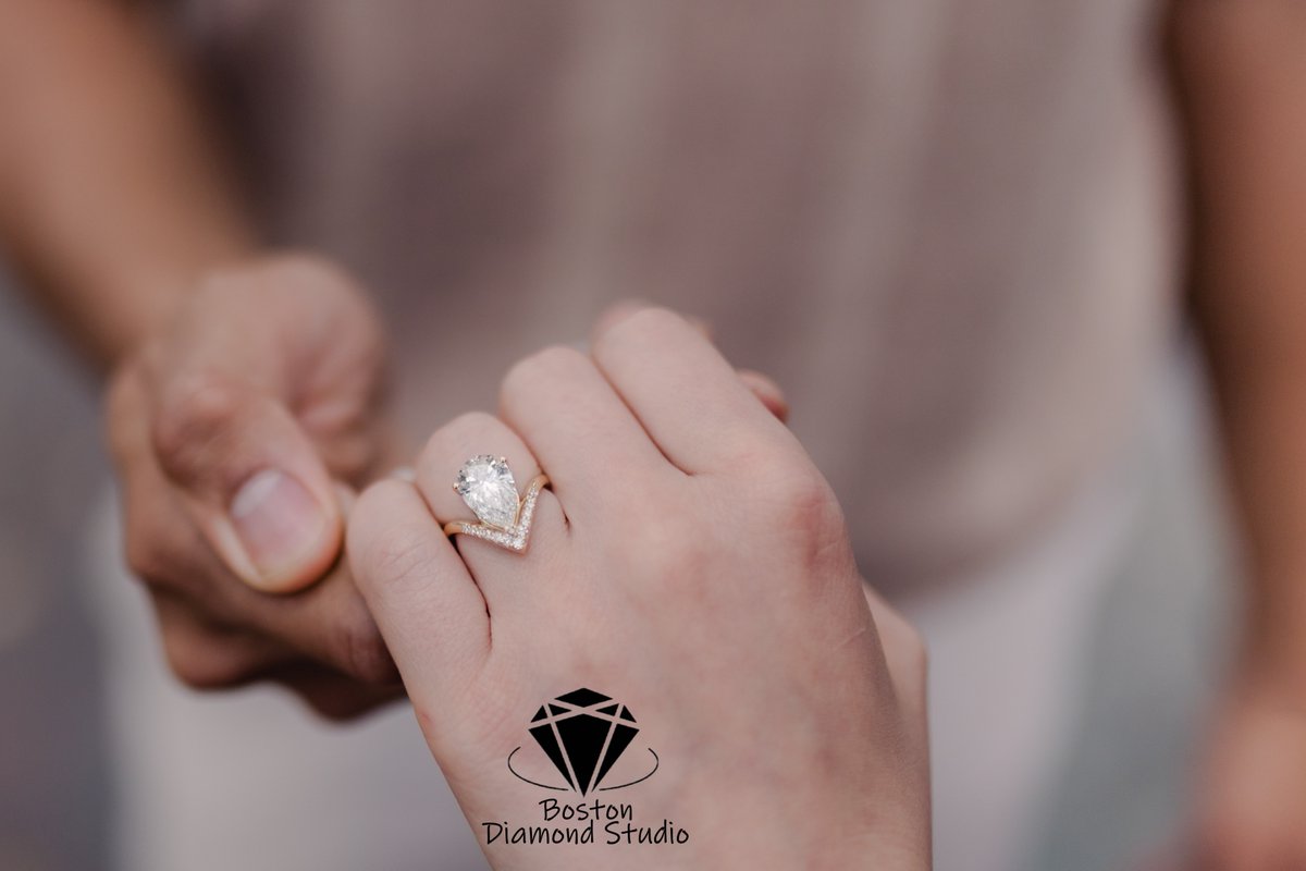 BostonDiamond's tweet photo. Your ring should start with your story—not a sales pitch. 💍
At Boston Diamond Studio, you’ll work directly with Arvik &amp; Zeki, a husband-and-wife team of master jewelers dedicated  
📍Jewelers Building of Boston – Suite 226
📞 (617) 227-1559
🌐 https://t.co/XTKl6UySIx https://t.co/dt6cAcBluJ