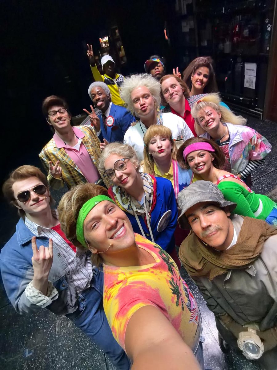 BTTFBway's tweet photo. Hill Valley’s finest, all in one frame. 💙⚡
📸: @avlilley https://t.co/gnsFg2lQ8b
