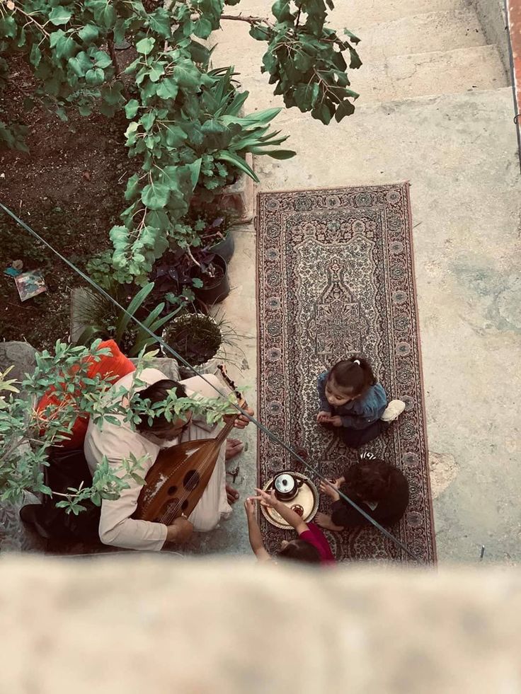 راسمه لنفسي حياة مستقبلية حنونة جداً
       يارب أعيشها في عفوٍ وعافية...♥️