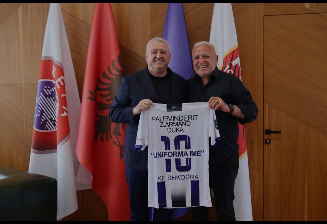 kfShkodra's tweet photo. NJOFTIM ZYRTAR
KF.Shkodra takim me Presidentin e Federatës Shqiptare të Futbollit, z. Armand Duka
Drejtuesit e KF.Shkodra, Florenc Marku dhe Taip Piraniqi, zhvilluan një takim zyrtar me Presidentin e Federates Shqiptare te Futbollit, z. Armand Duka, ku u diskutua mbi zhvillimin https://t.co/Auq0pReeex