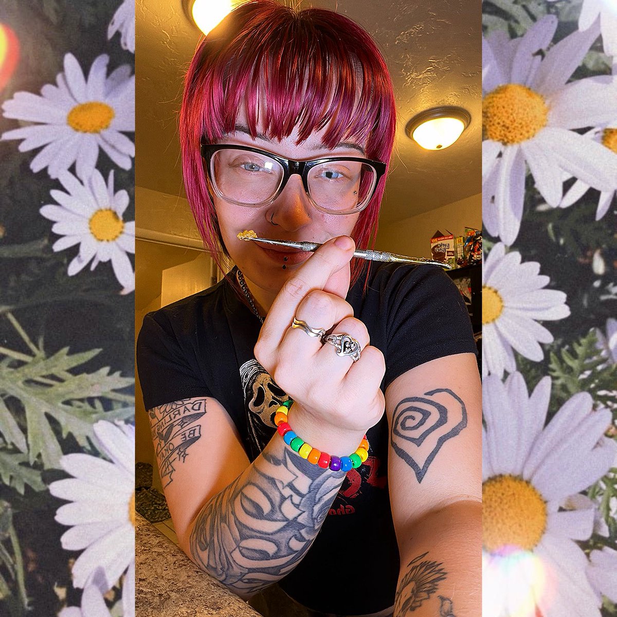 mamadevil420's tweet photo. Low eyes, hazy thoughts
#loweyes #stonereyes #cannabiscommunity #stoner #girlswhosmoke #marijuana #ganjagirls #smoke #dank #edibles #420girl #420babe #sexystoner #highgirls #cannabisbabes #cannamom #dabs https://t.co/Ev9F2Yi3cJ