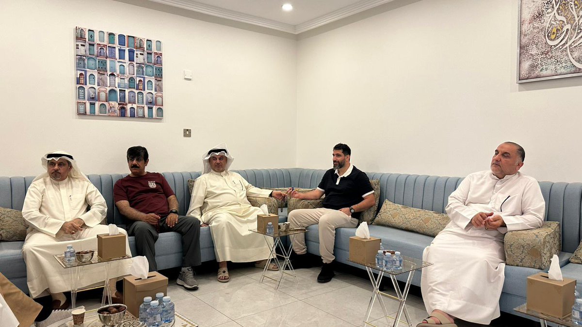 DAMBI800's tweet photo. شكرا على التجمع الطيب 

بواحمد💚
@bmbaloos 
@Nasser_kwt_S 
@Waelalhabashi https://t.co/EsLwq1H4CA