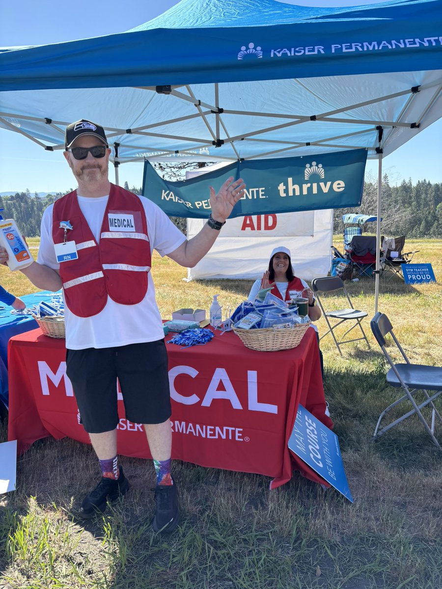 kpwashington's tweet photo. What a Sunday, Spokane.🧡
@bloomsdayrun 2026 is in the books and we are still feeling the energy. Congratulations to everyone who participated and crossed that finish line. Our volunteer medical teams provided sunscreen, iced bandanas, and bandaids up and down the course. https://t.co/fm9zNP96Xf