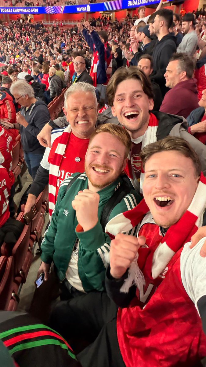 harveylong24's tweet photo. What a night😍😍 https://t.co/0arJf5rEgO