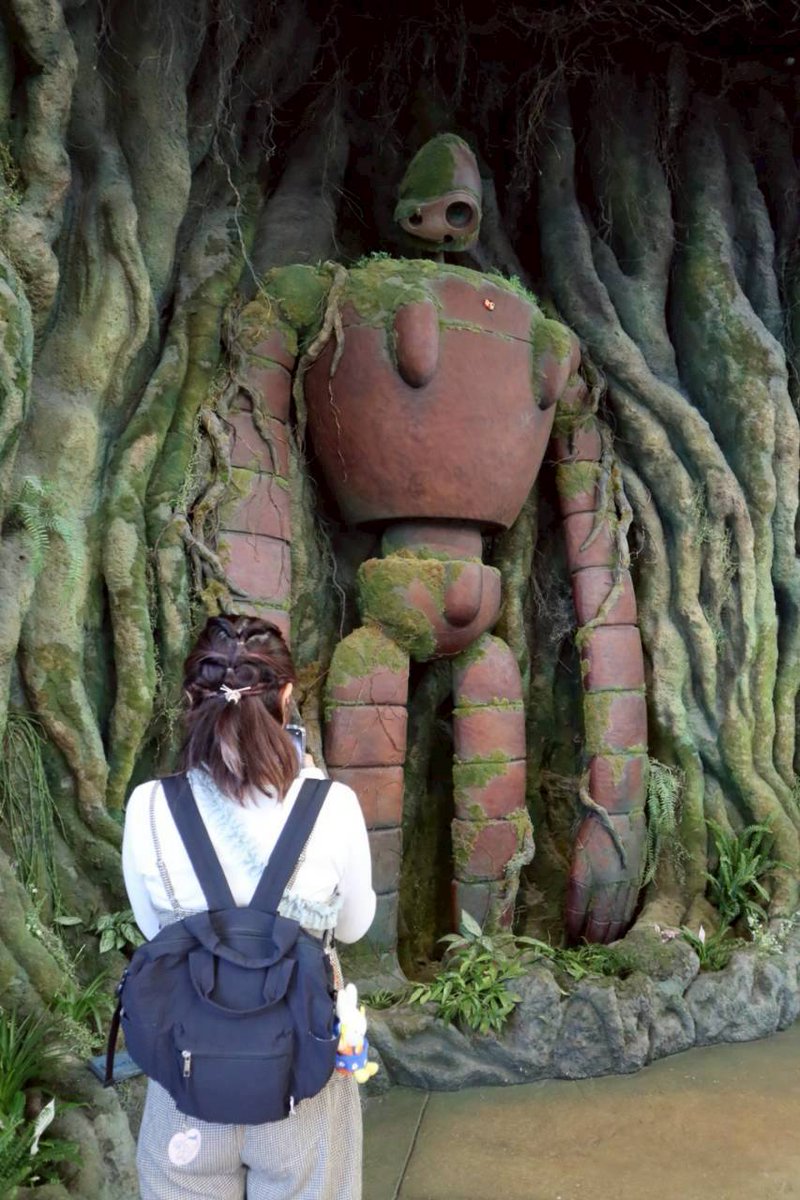 dan_trmm's tweet photo. 幼馴染ちゃんとジブリパーク🌳
天沢聖司くんの工房見れてハピハピ https://t.co/leVrY9YFuZ
